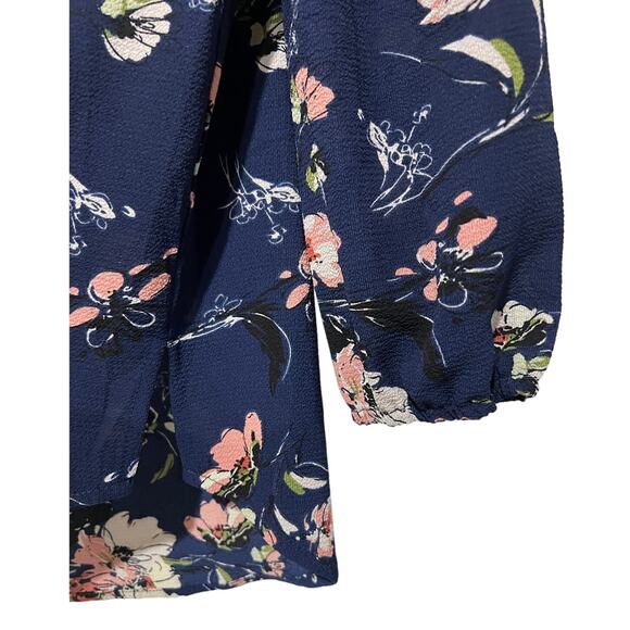 Fun2Fun Top Floral Split Neck Popover Blouse Navy Size Small NEW - Picture 9 of 11